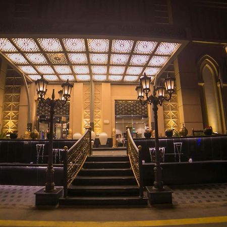 Casablanca Grand Hotel Dżedda Zewnętrze zdjęcie The entrance of the hotel
