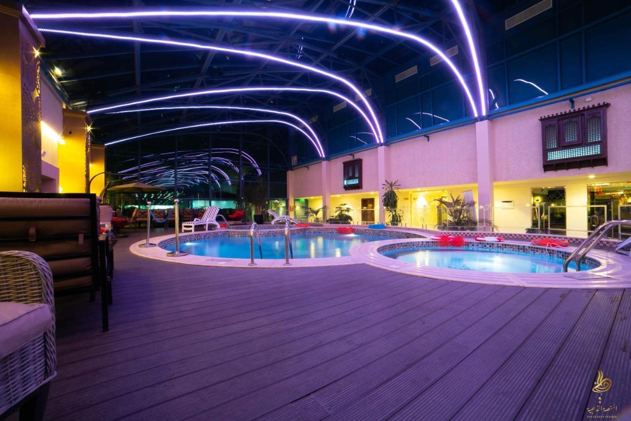Casablanca Grand Hotel Dżedda Zewnętrze zdjęcie The swimming pool at the hotel