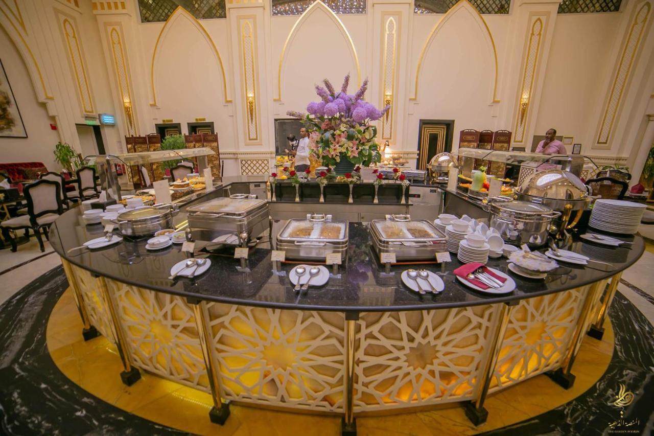 Casablanca Grand Hotel Dżedda Zewnętrze zdjęcie A buffet at a hotel